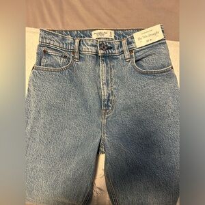 Brand new Abercrombie & Fitch ultra high rise ‘the 90’s straight’ jeans